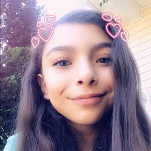 Meet your Posher, Andrea